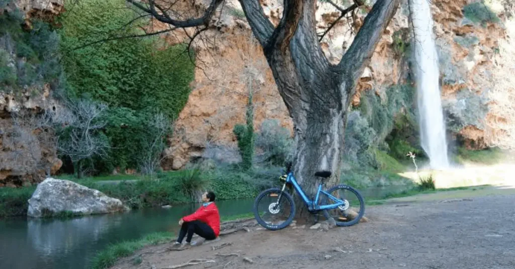 Salto de la Novia: Cómo Llegar, Qué Ver y Hacer en este Destino Espectacular 7 Ciclismo y Paseos