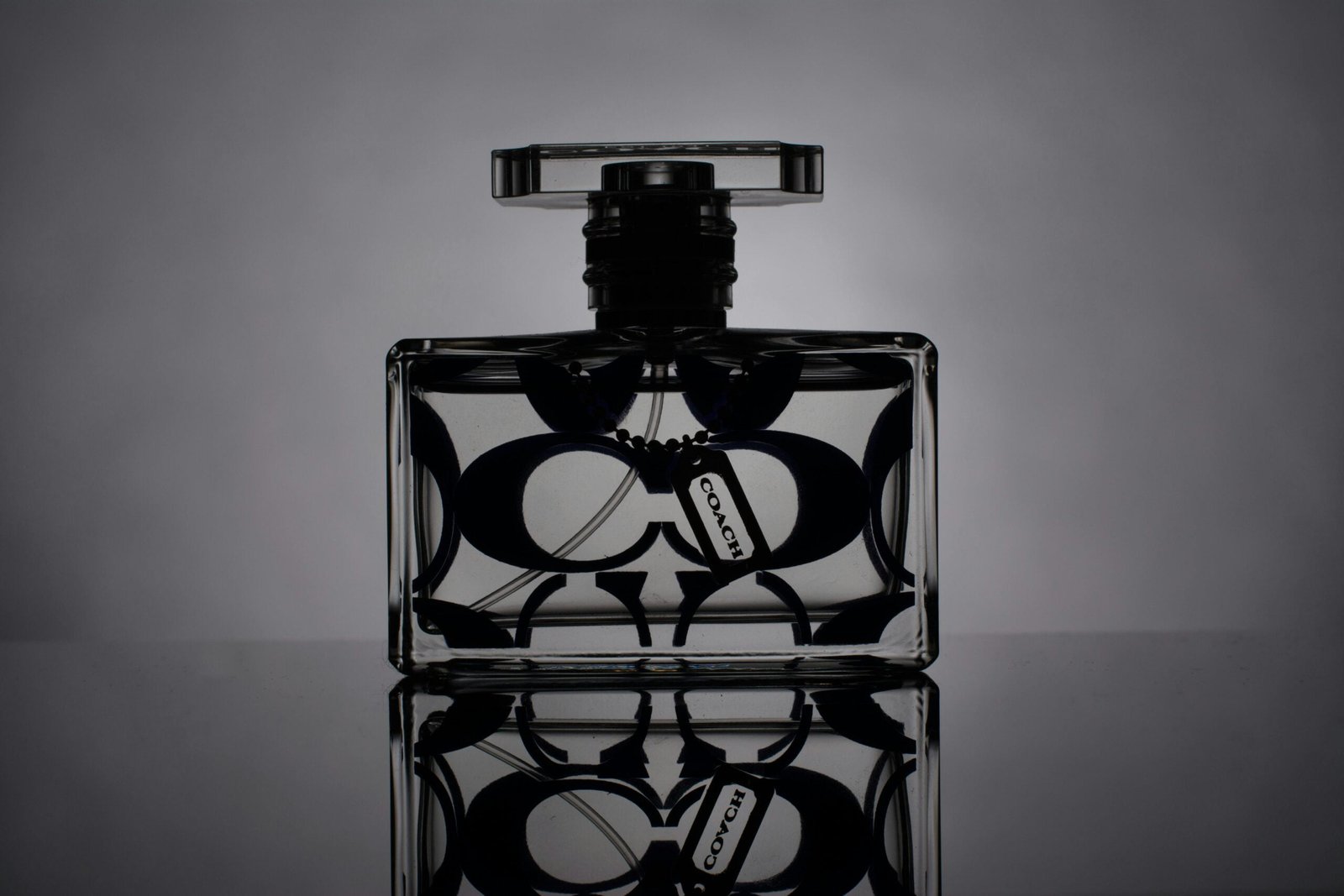 Perfumes de Feromonas: Todo lo que Necesitas Saber para Él y para Ella 1 Perfumes de Feromonas: Todo lo que Necesitas Saber para Él y para Ella